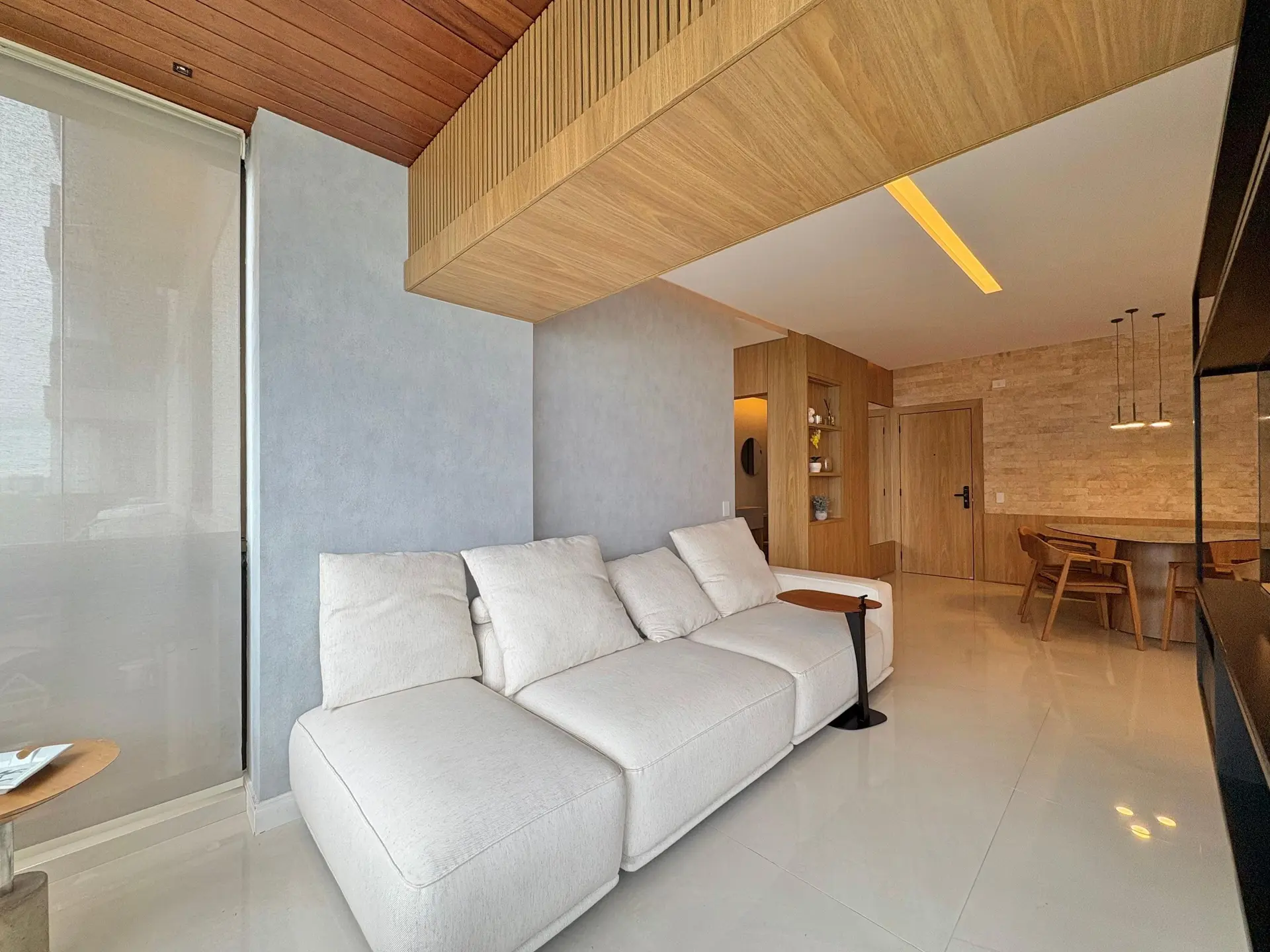 Furnished apartment, 75 m², with floor-to-ceiling windows — photo 23