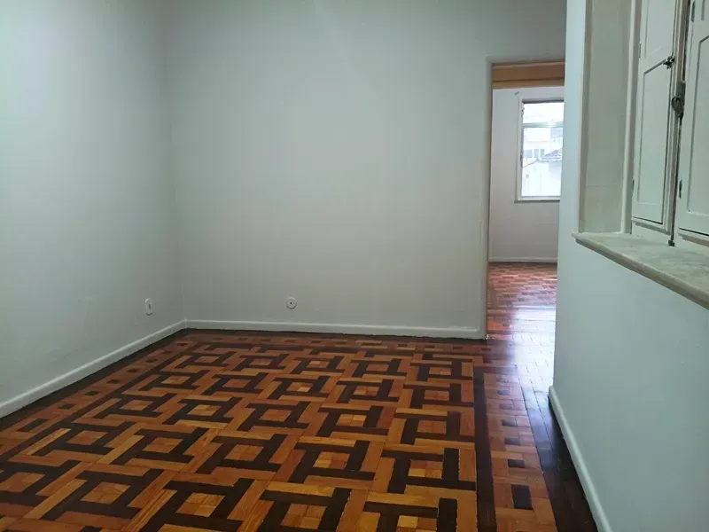 72 m² rental apartment with 2 bedrooms and glass balcony — photo 6