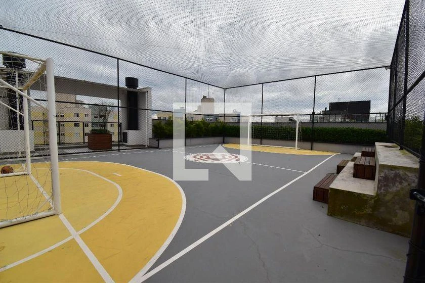 3-bedroom apartment in a building with a gym — photo 14