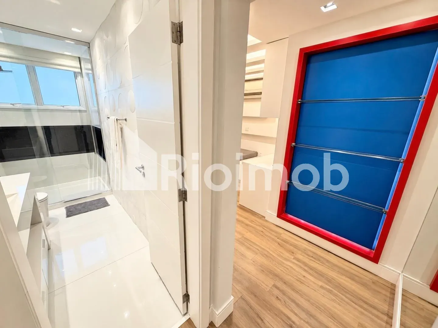 Ванна та 5 спалень: будинок 889 м² — photo 38