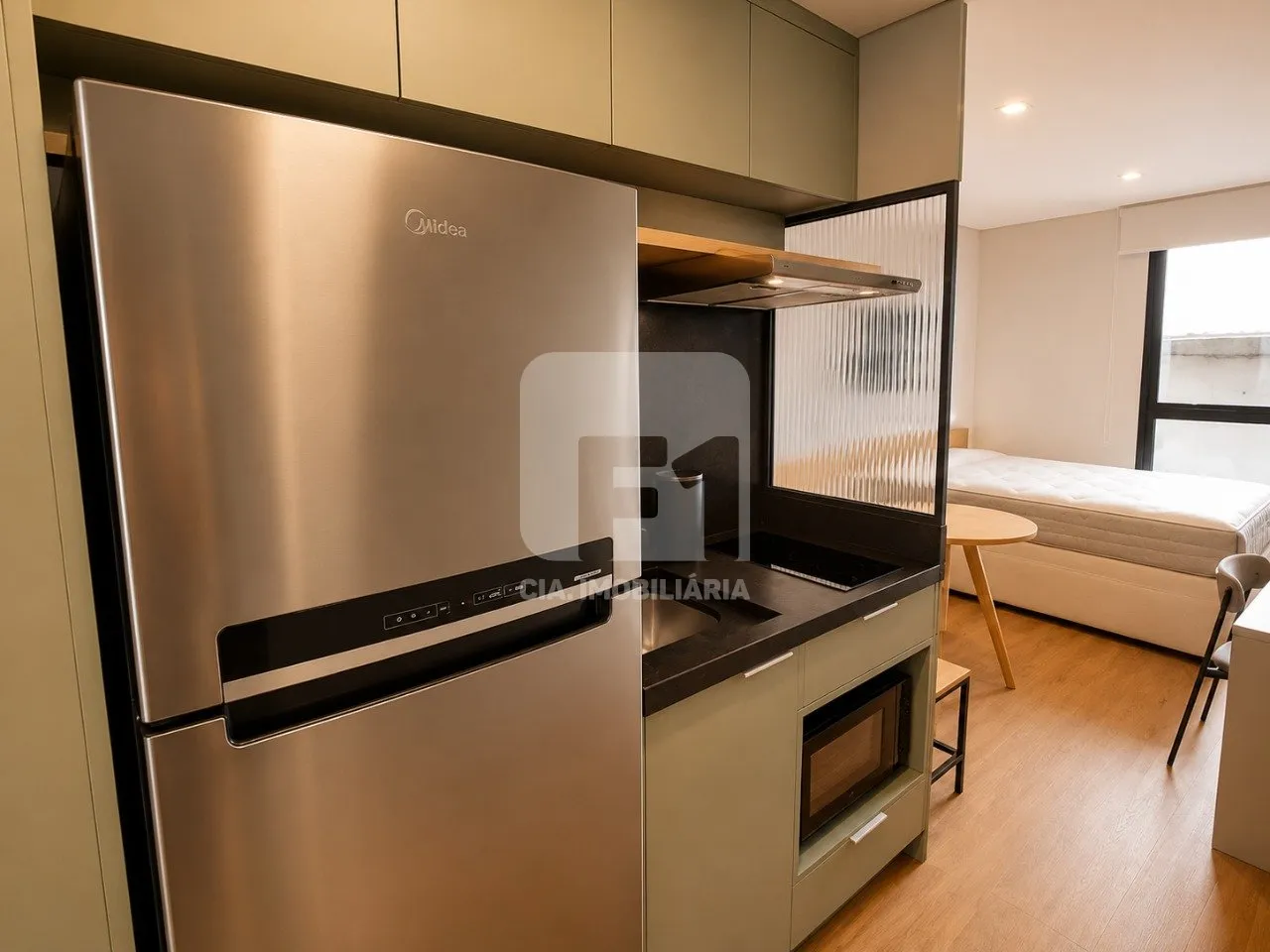 Furnished 21 m² studio with kitchenette and 1 bathroom — photo 2