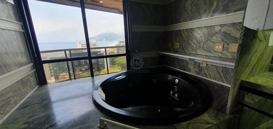 Triplex penthouse 900 m² with 2 bedrooms and 7 bathrooms — photo 16