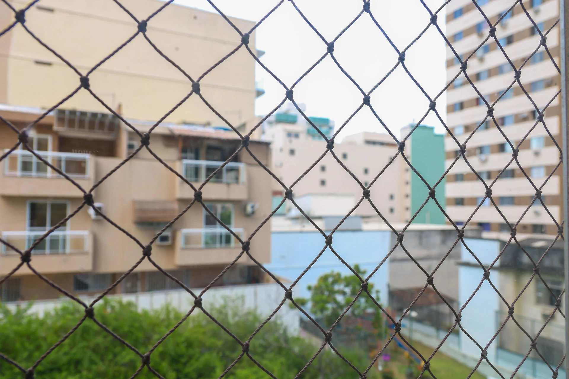 Apartment with 2 bedrooms and an enclosed glass balcony — photo 31