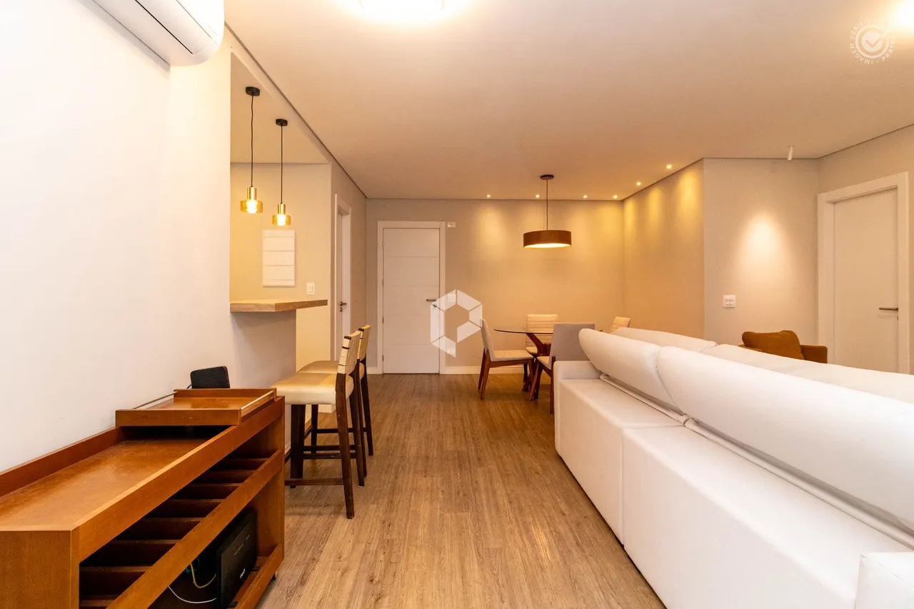 Furnished apartment with 3 bedrooms and 4 bathrooms — photo 17