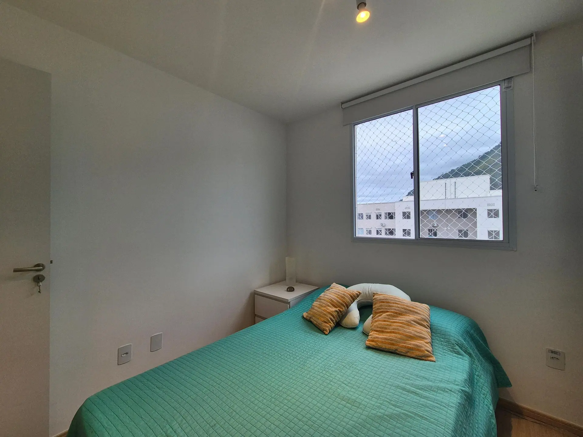 2-bedroom apartment with a home office — photo 32