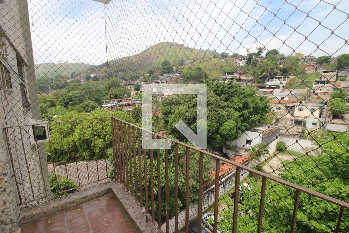 Apartamento com 2 quartos, varanda e aceita pets