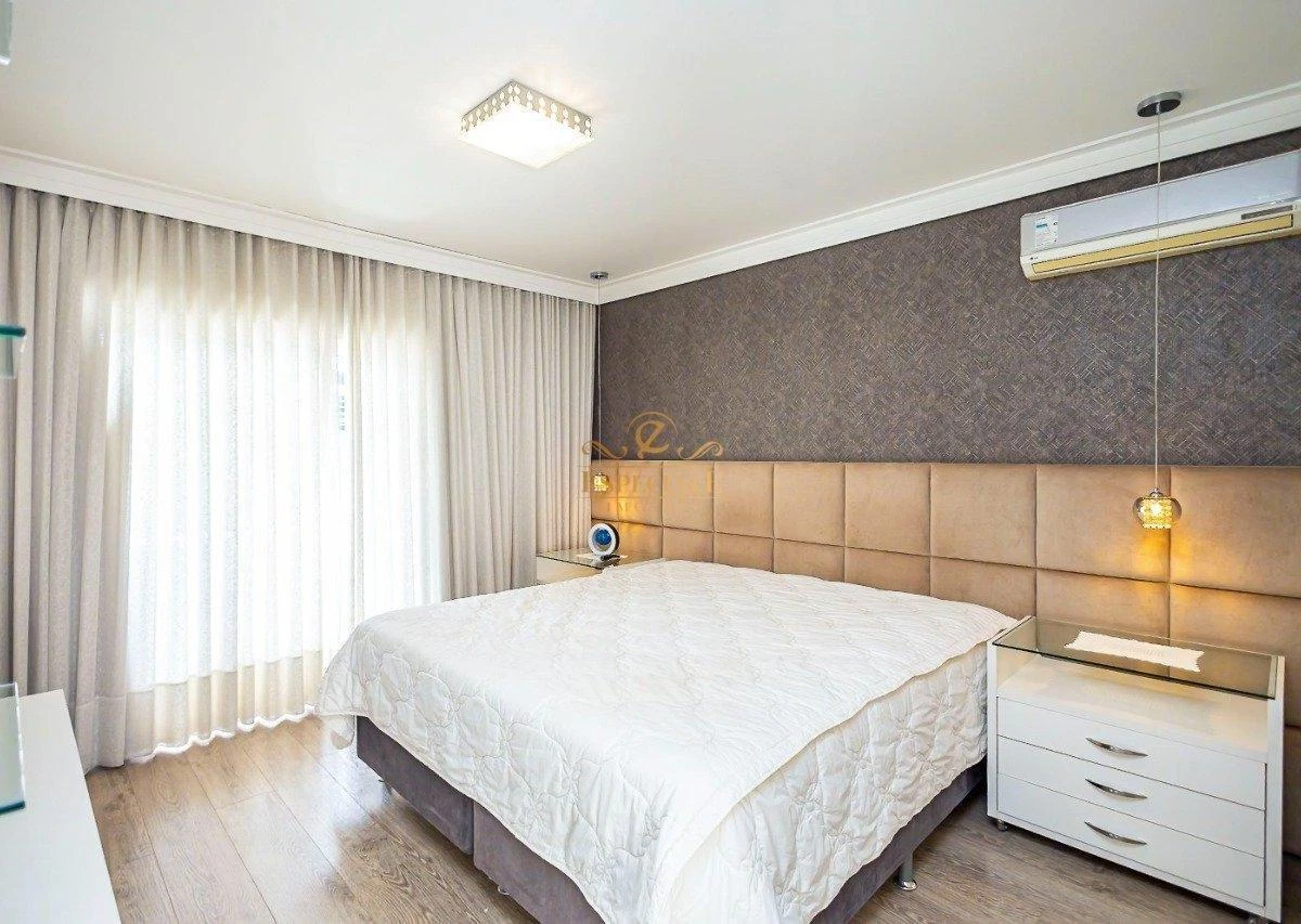 House with 4 bedrooms and balcony grill, 380 m² — photo 46