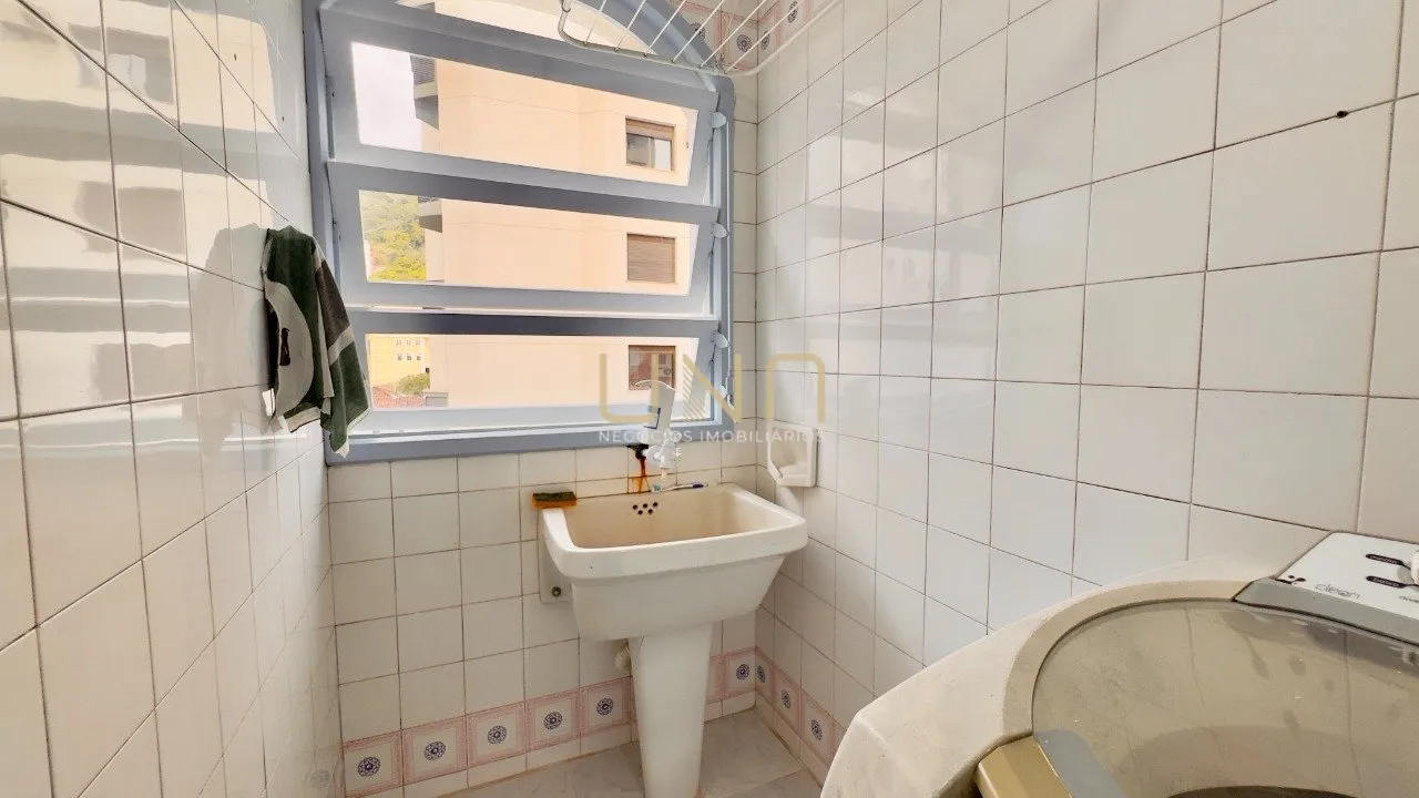 Vestidor y 2 dormitorios: departamento de 77 m² — photo 6