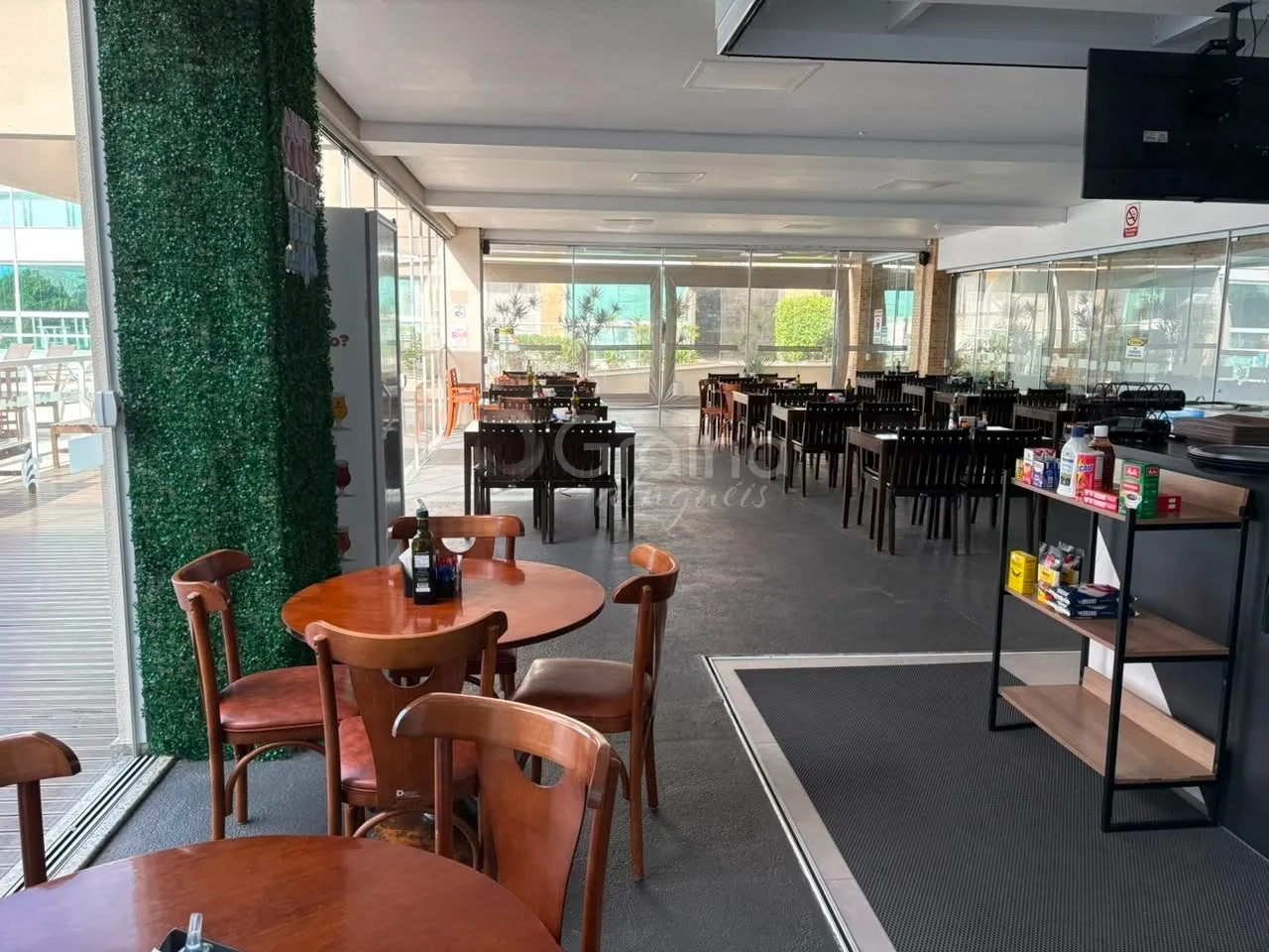 Furnished 129 m² apartment with 2 bedrooms and balcony — photo 18