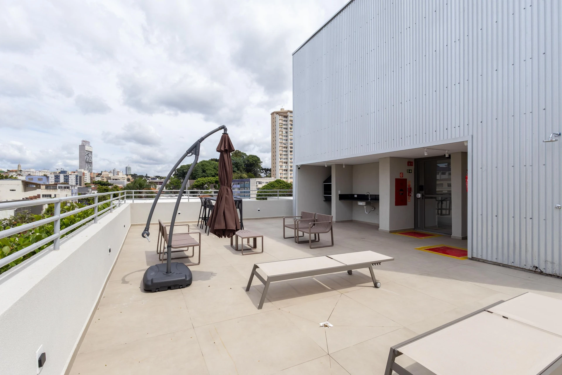 Apartment, 30 m², with floor-to-ceiling windows — photo 11