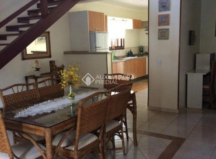 Casa com 4 suítes e área de lavanderia — photo 9