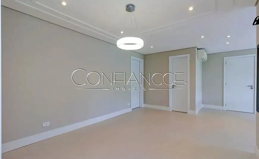 Apartment with 4 bedrooms and 2 en-suite suites — photo 15