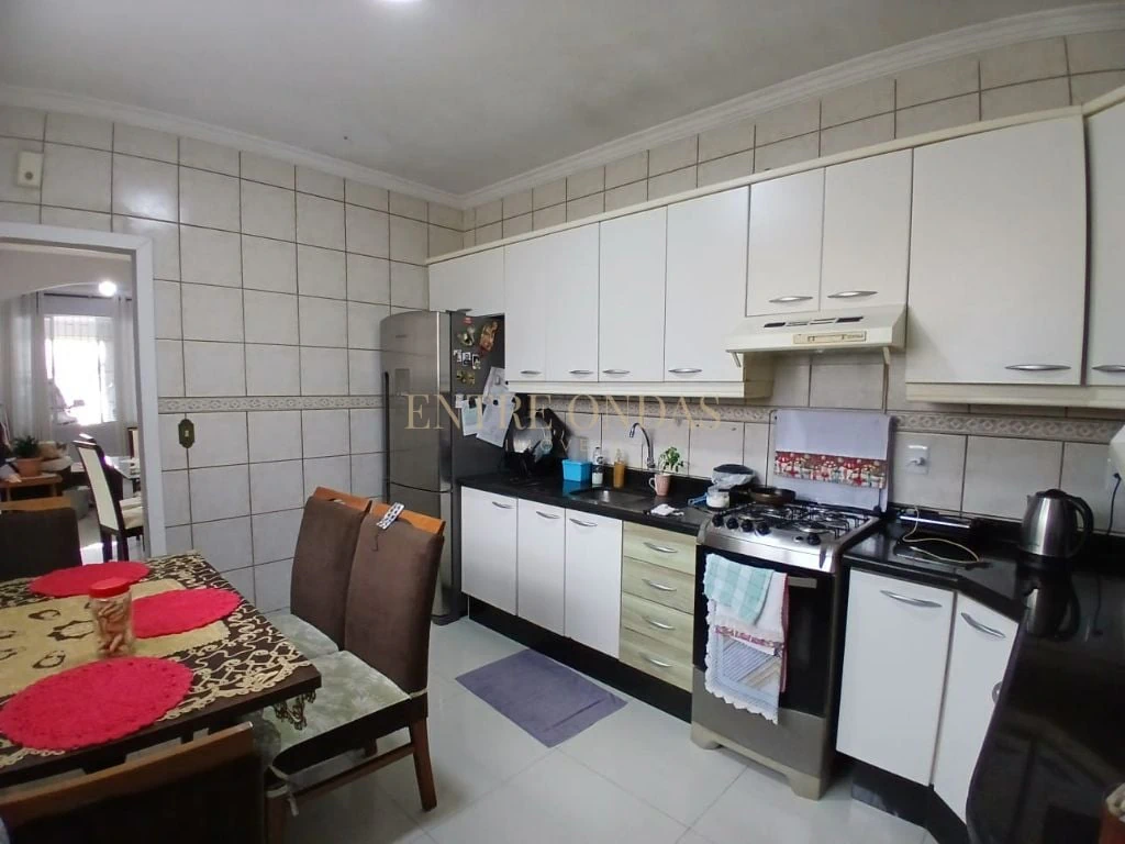 Меблированный дом с 3 спальнями, 148 м² и 3 санузлами — photo 23