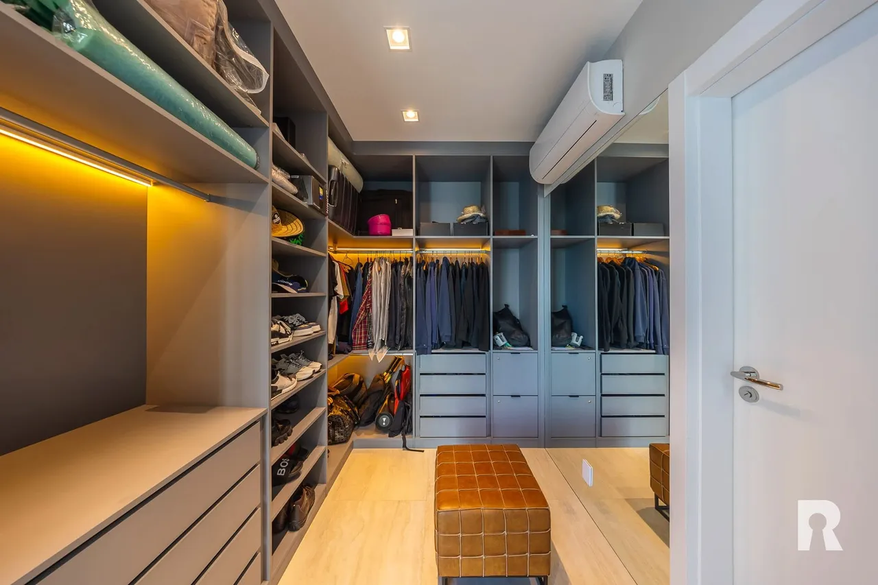 Apartamento mobiliado com 3 quartos e 4 banheiros — photo 14