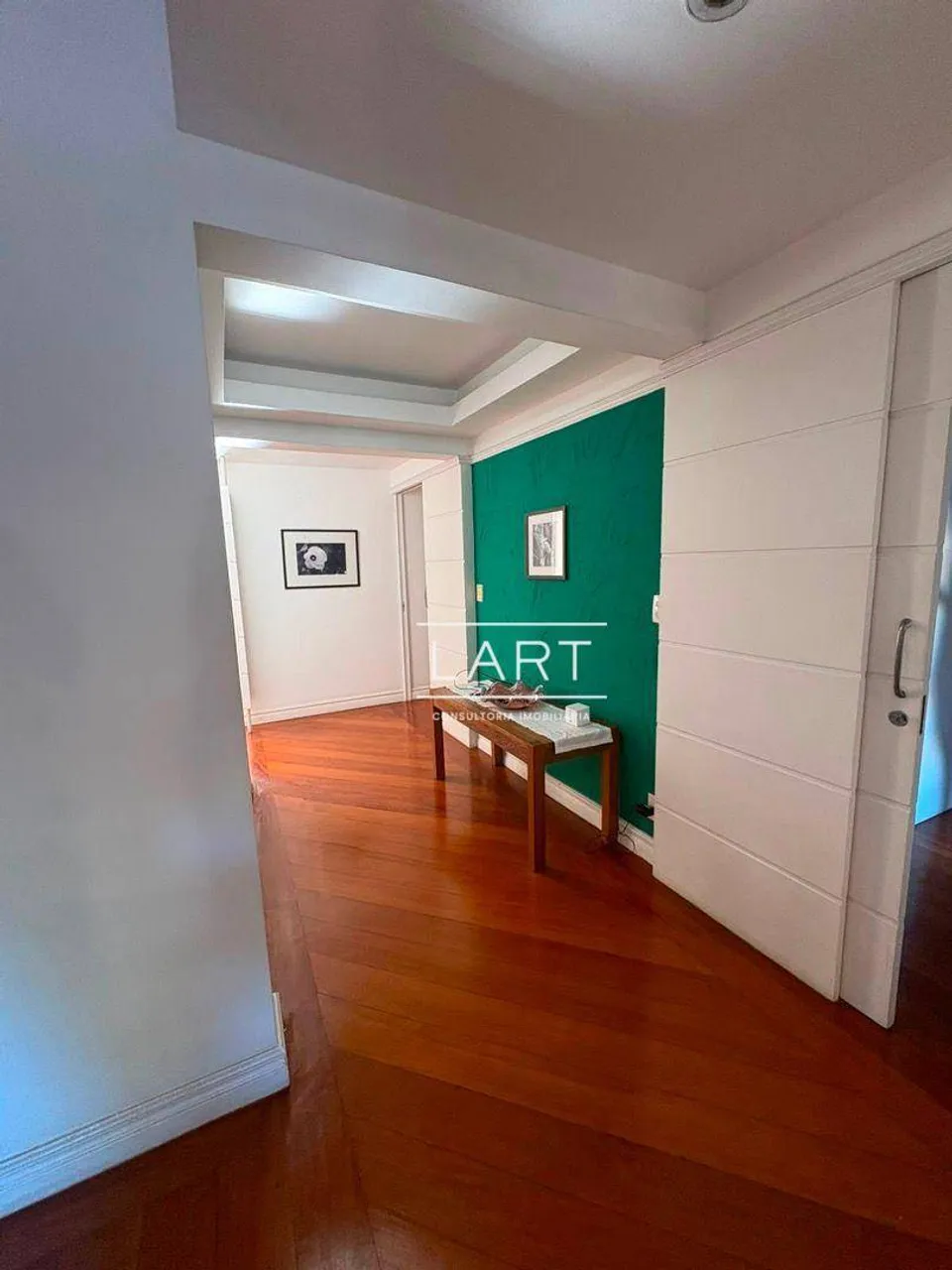 4-bedroom apartment with 200 m² and building elevator — photo 11