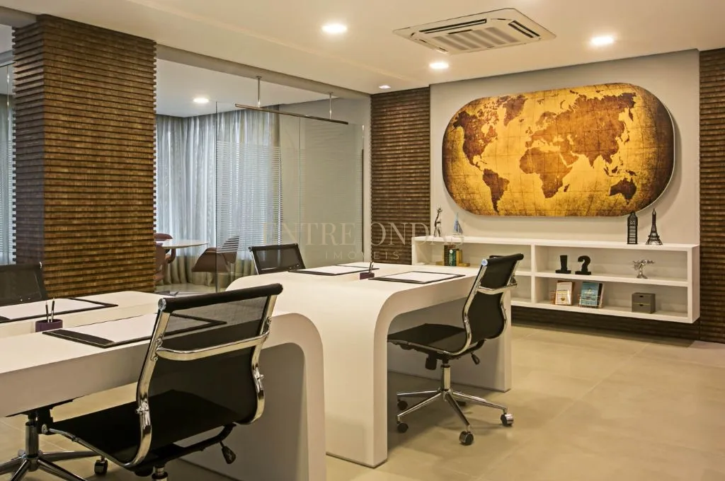 Furnished 2-bedroom apartment with open-plan kitchen — photo 75