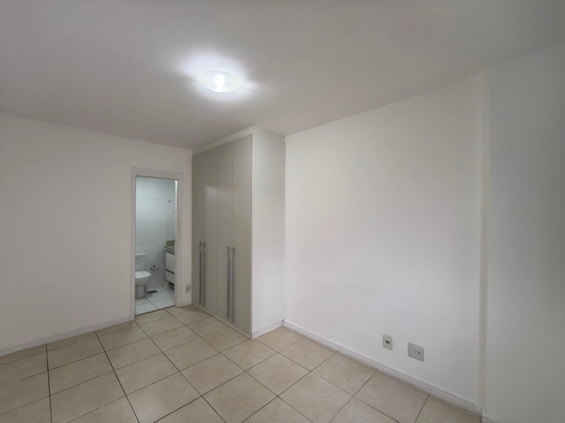 Apartamento de aluguel com 2 quartos e varanda — photo 28
