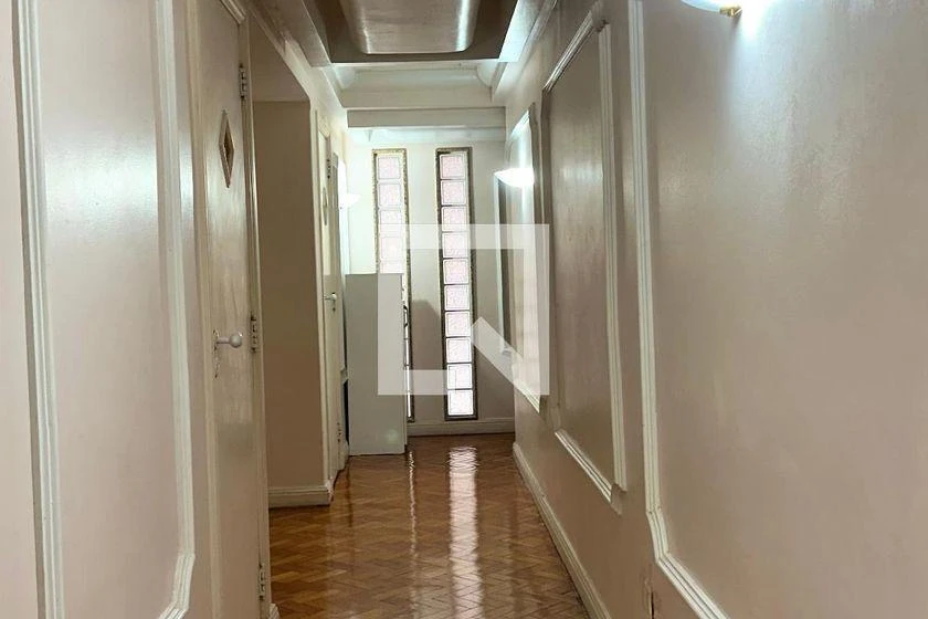Glass-enclosed balcony in a 4-bedroom apartment, 403 m² — photo 45
