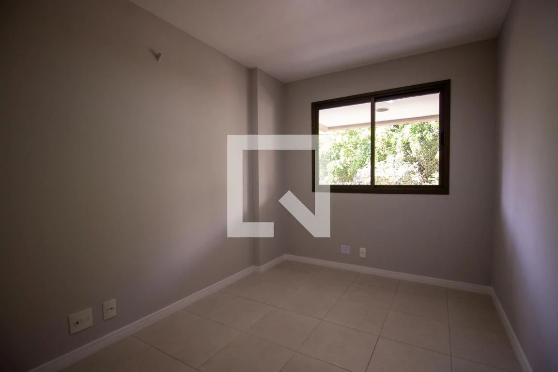 Rental apartment with 2 bedrooms and condo pool access — photo 19