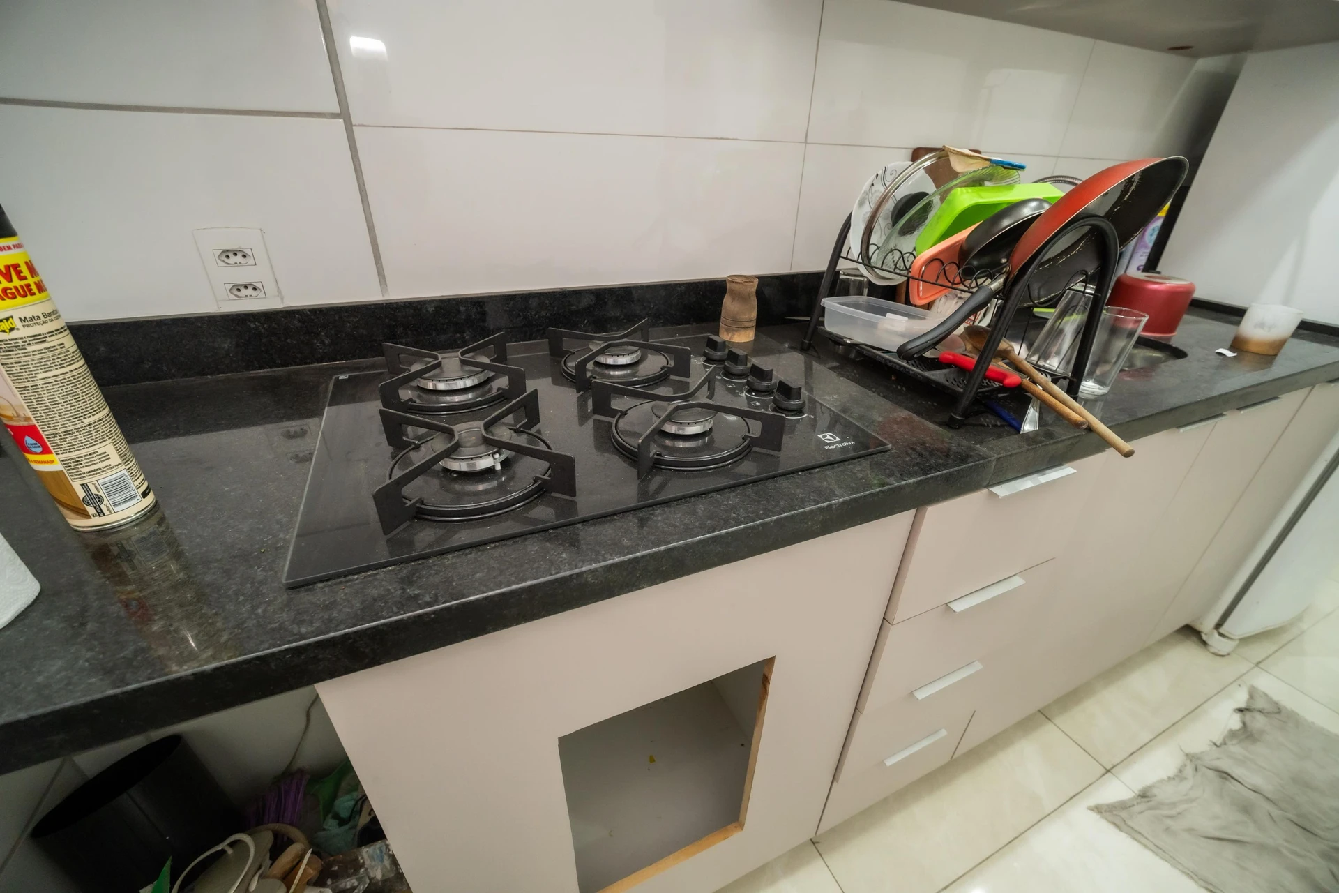 2-bedroom apartment in a building with a gym — photo 7