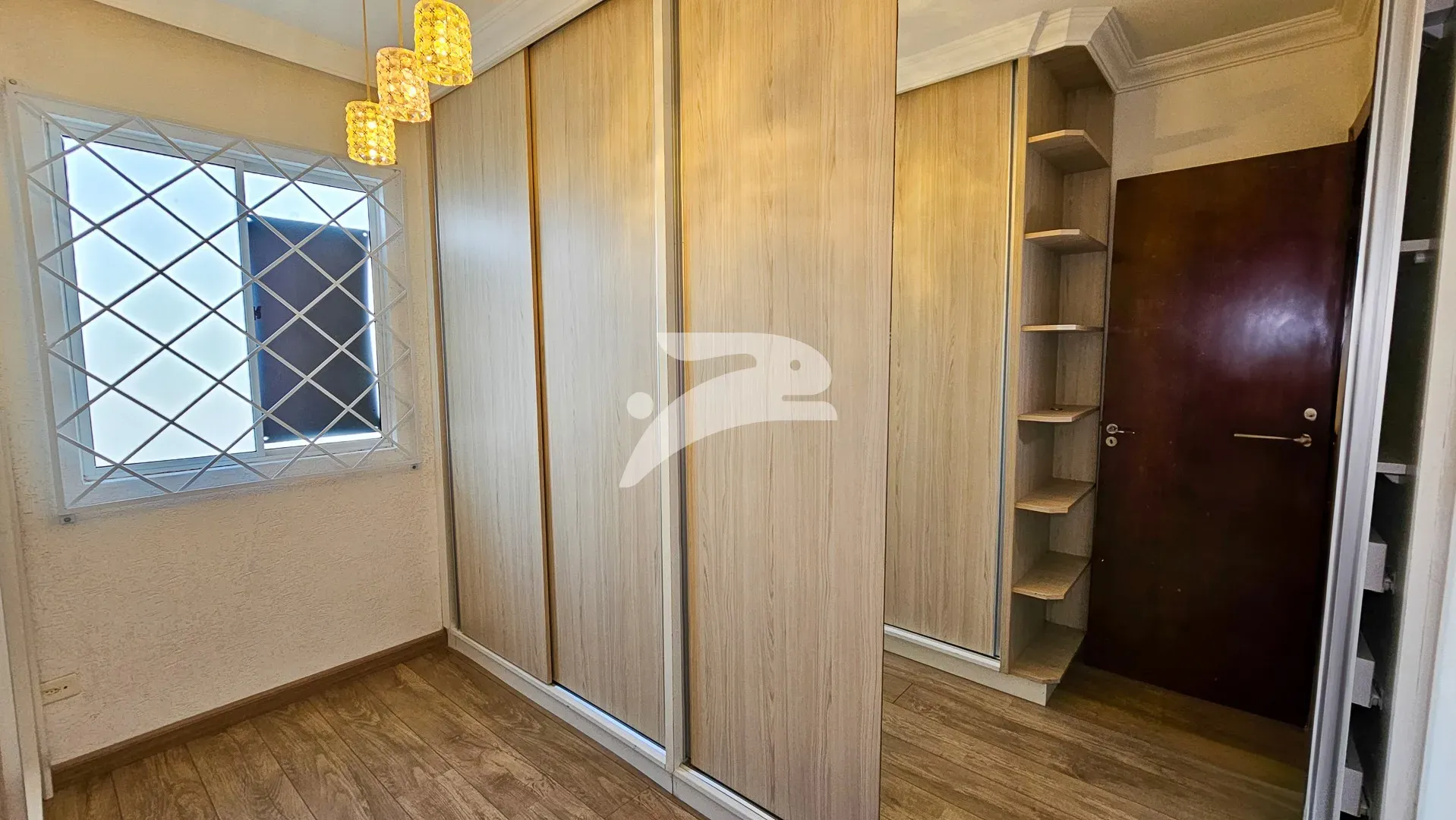 Квартира на першому поверсі з 2 спальнями та закритою кухнею — photo 8