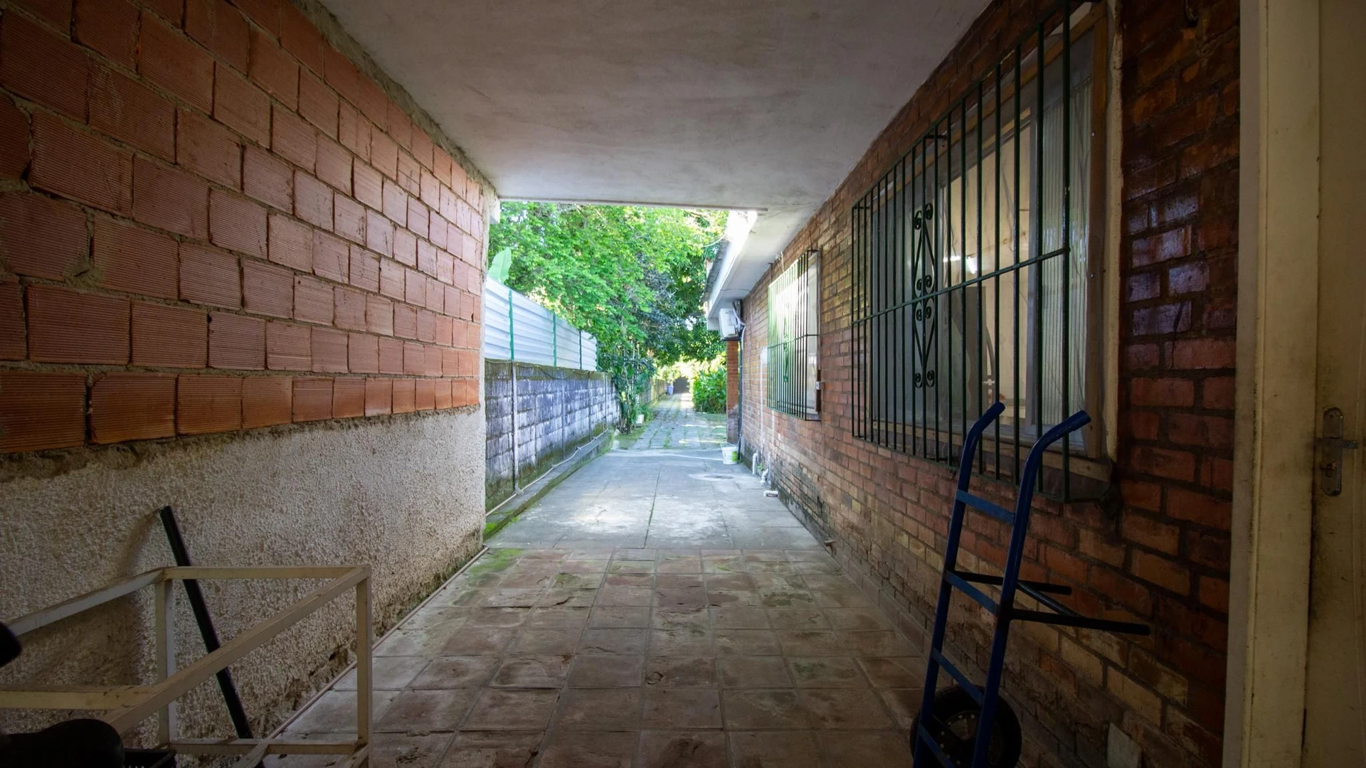 Furnished house with 5 bedrooms and 3 bathrooms — photo 10