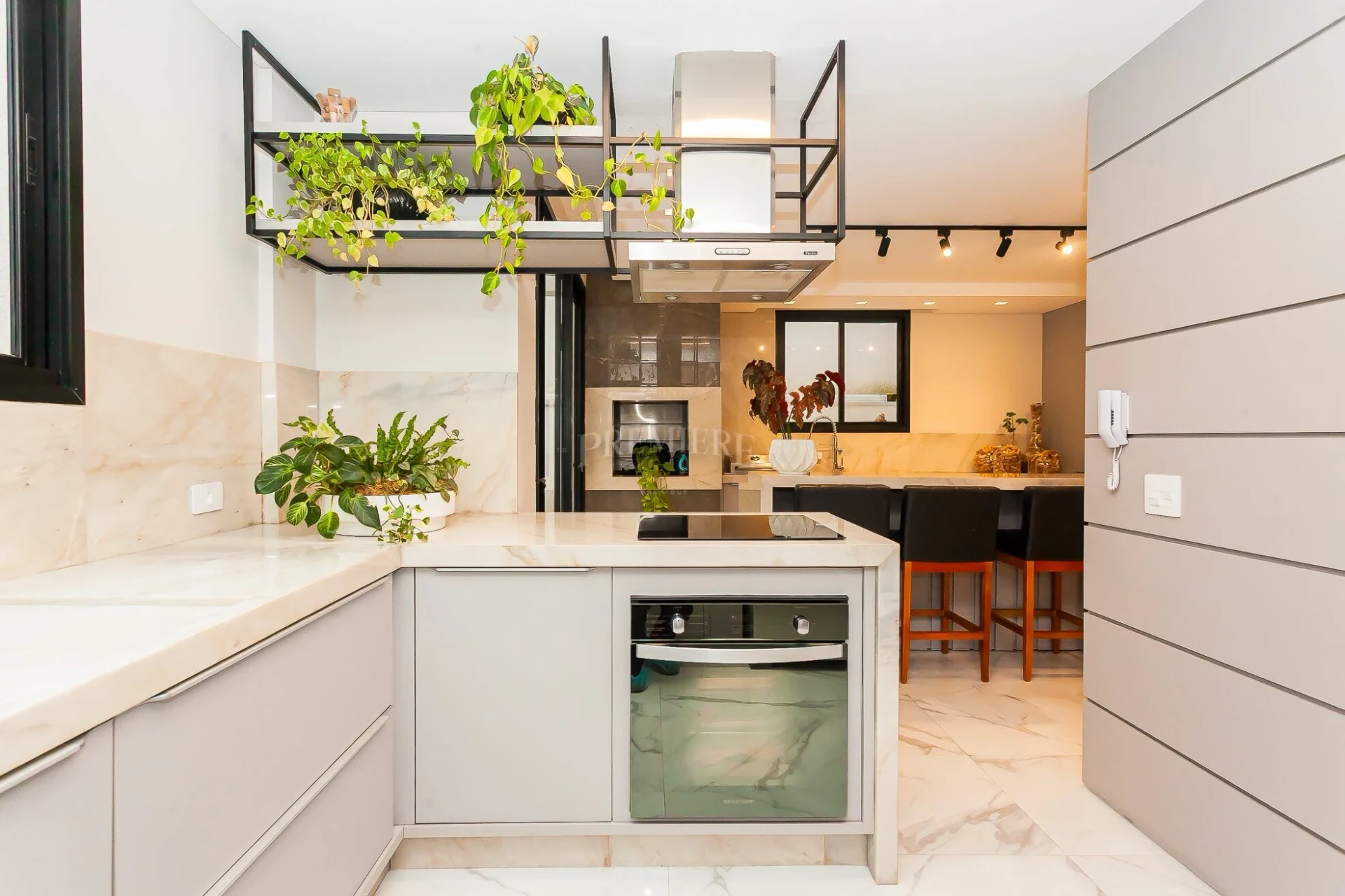 4-bedroom house with a home office in Curitiba — photo 27