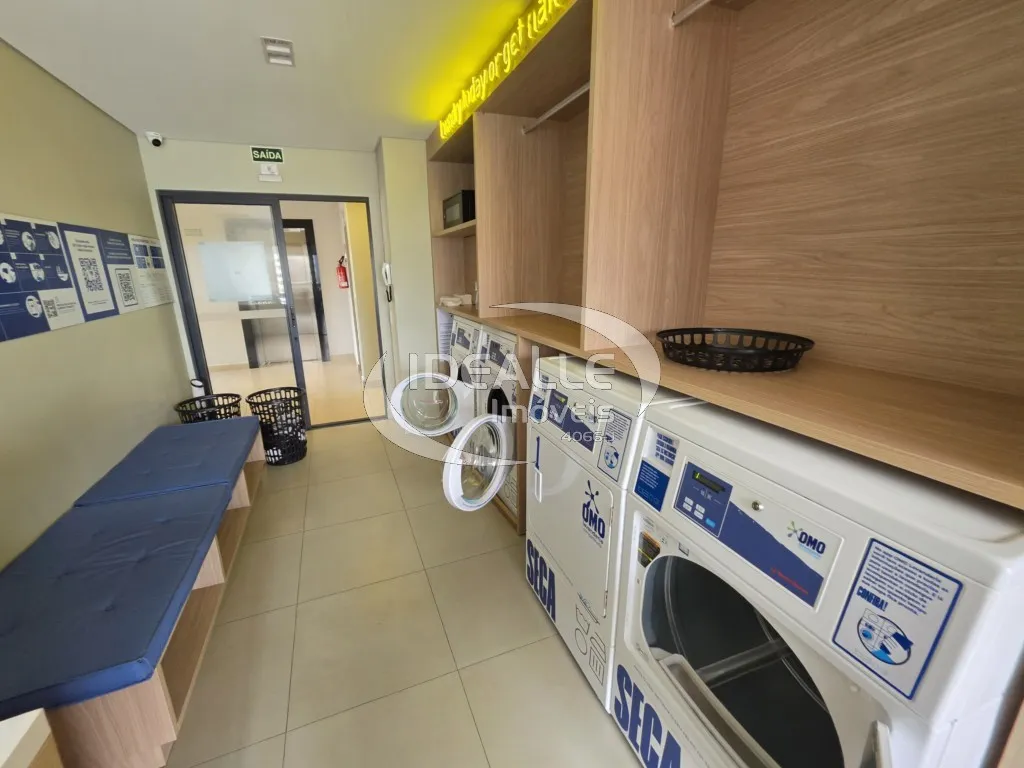 One-bedroom apartment with a dryer — photo 11