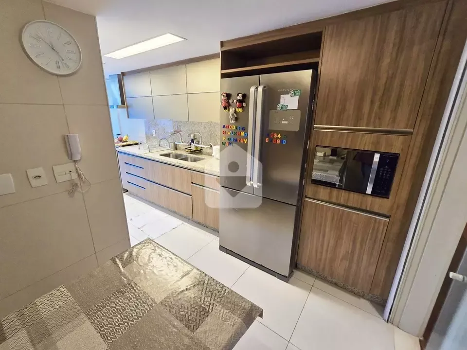 Furnished apartment with 3 bedrooms and 5 bathrooms — photo 36