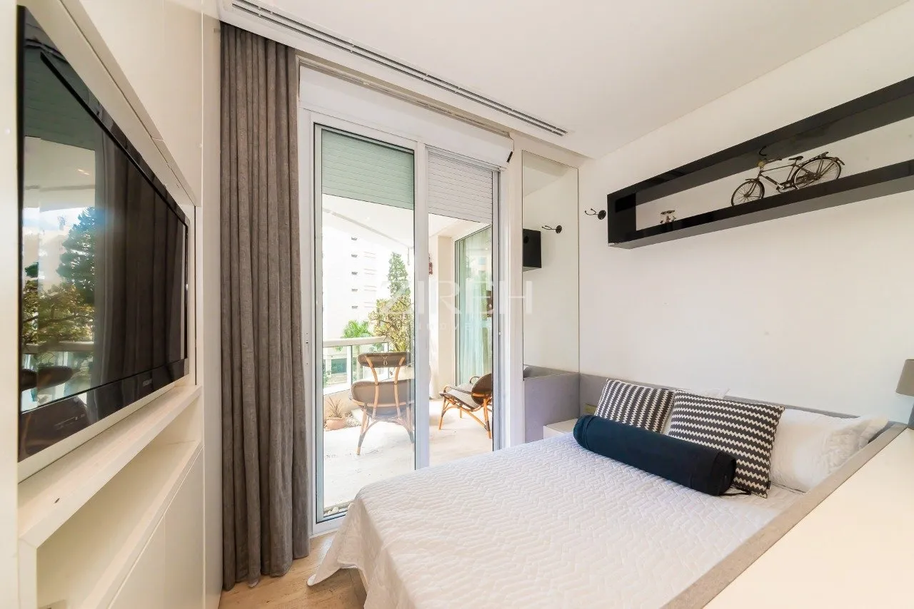 3-bedroom apartment with a home office — photo 6