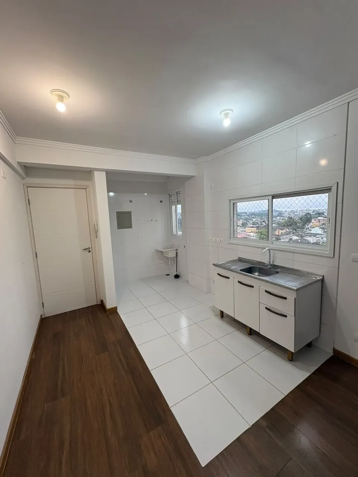 Apartment on the 3rd floor with wood or laminate floors — photo 13