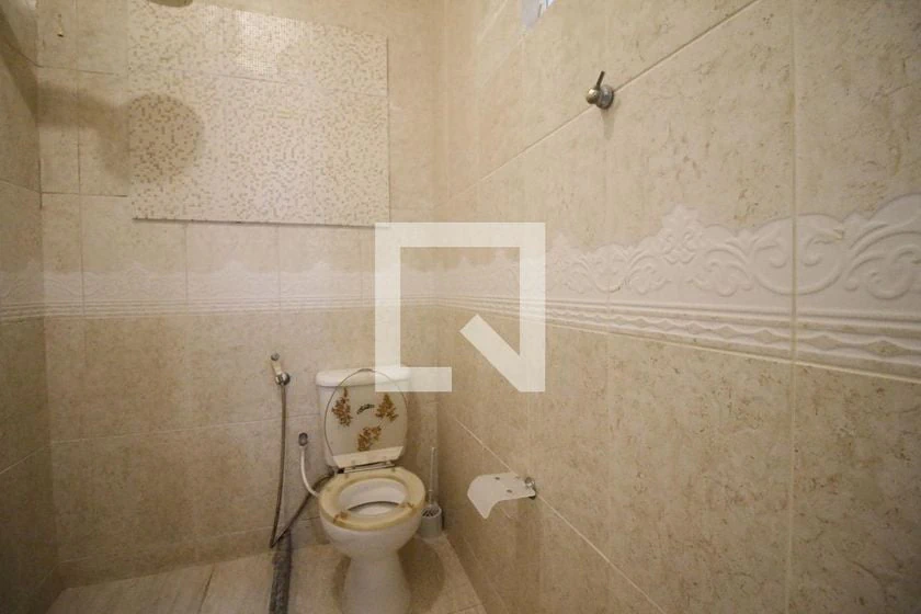 Apartamento de 260 m² com banheira e espaço de home office — photo 27