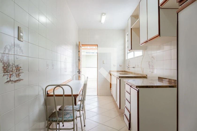 Apartamento de 3 quartos com 2 banheiros e 78 m²