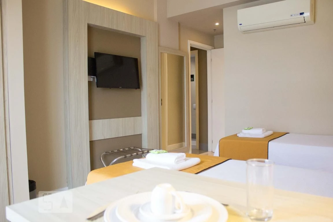Furnished 2-bedroom apartment with a balcony — photo 42