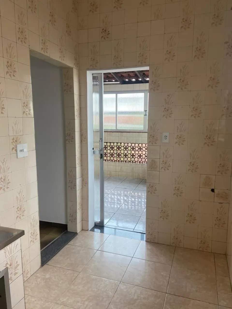 Квартира с 1 спальней, балконом и кафельными полами — photo 20