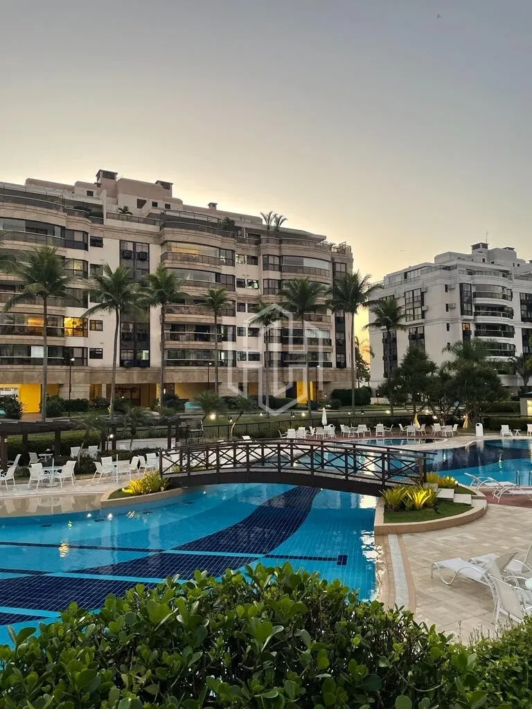 Furnished apartment, 162 m², with floor-to-ceiling windows — photo 41