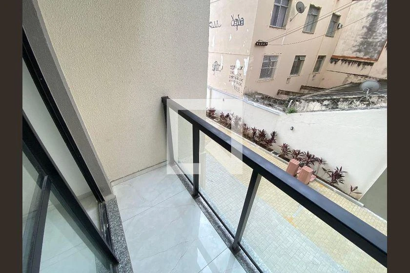 Unfurnished 2-bedroom apartment, 500 m² and 4 parking spaces — photo 28