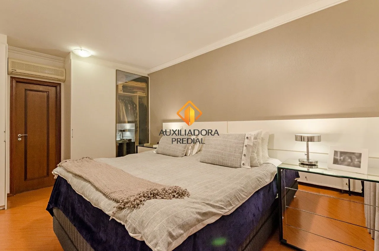 Furnished 3-bedroom apartment with a closed kitchen — photo 80