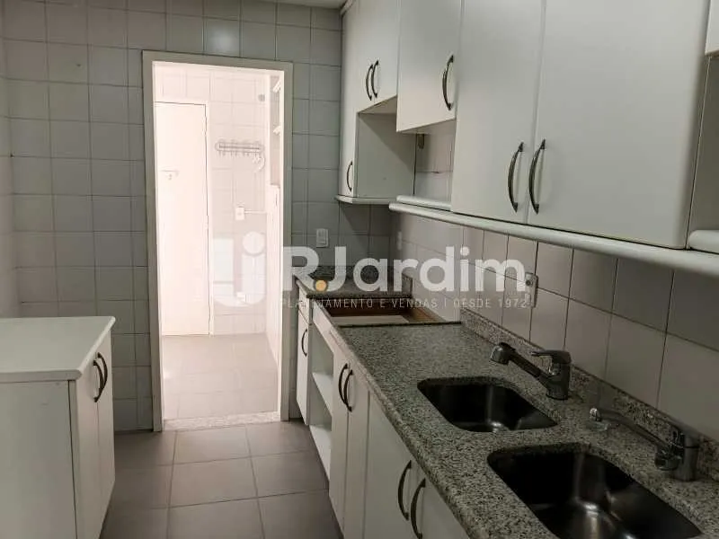 3-bedroom apartment with 130 m² and 3 bathrooms — photo 18