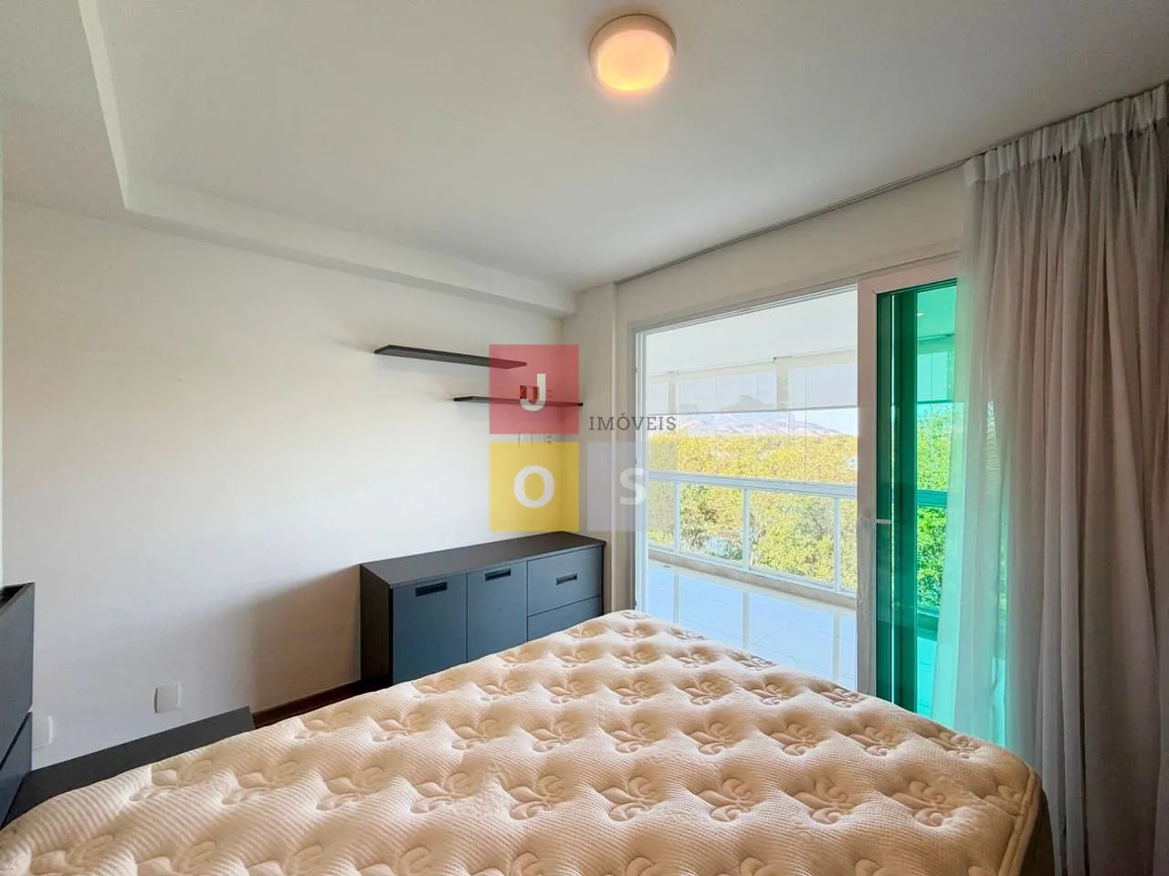 Furnished 4-bedroom suite apartment with 156 m² — photo 75