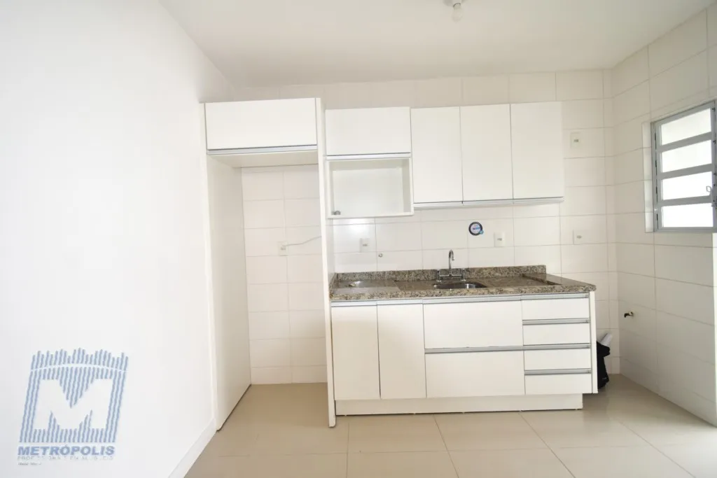 2-bedroom apartment with a mountain view in Florianópolis — photo 21