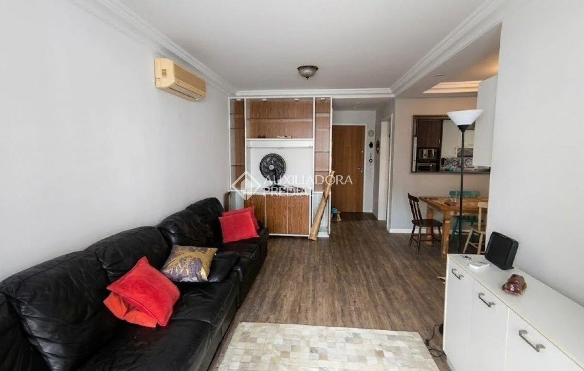 3-bedroom apartment with a washing machine — photo 17