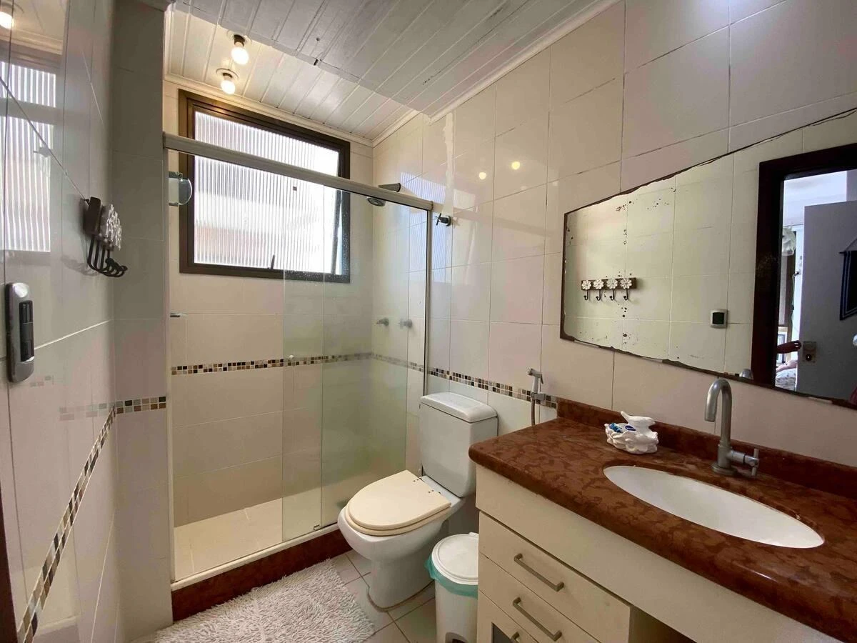 Furnished 300 m² apartment with 4 bedrooms and 3 parking — photo 14