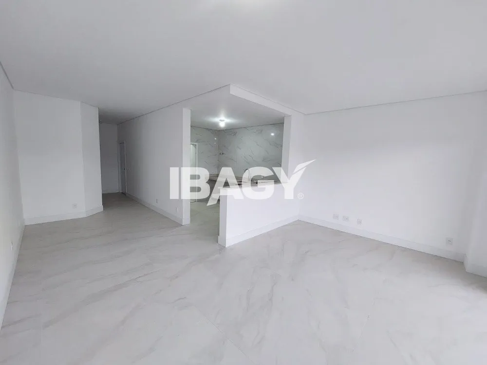 Furnished 133 m² apartment with 3 en-suite bedrooms — photo 12