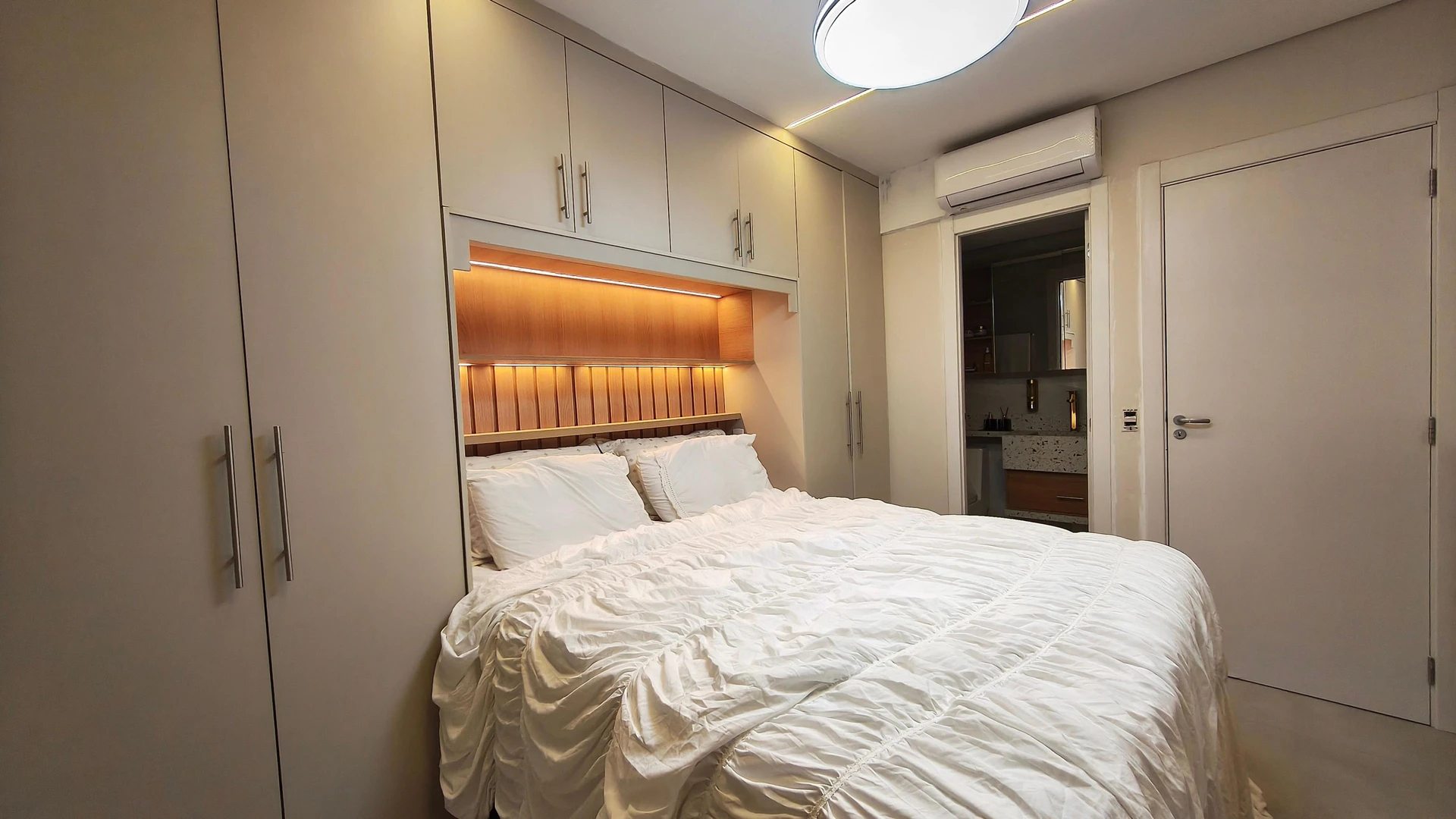 Home office in a 2-bedroom apartment, 68 m² — photo 11