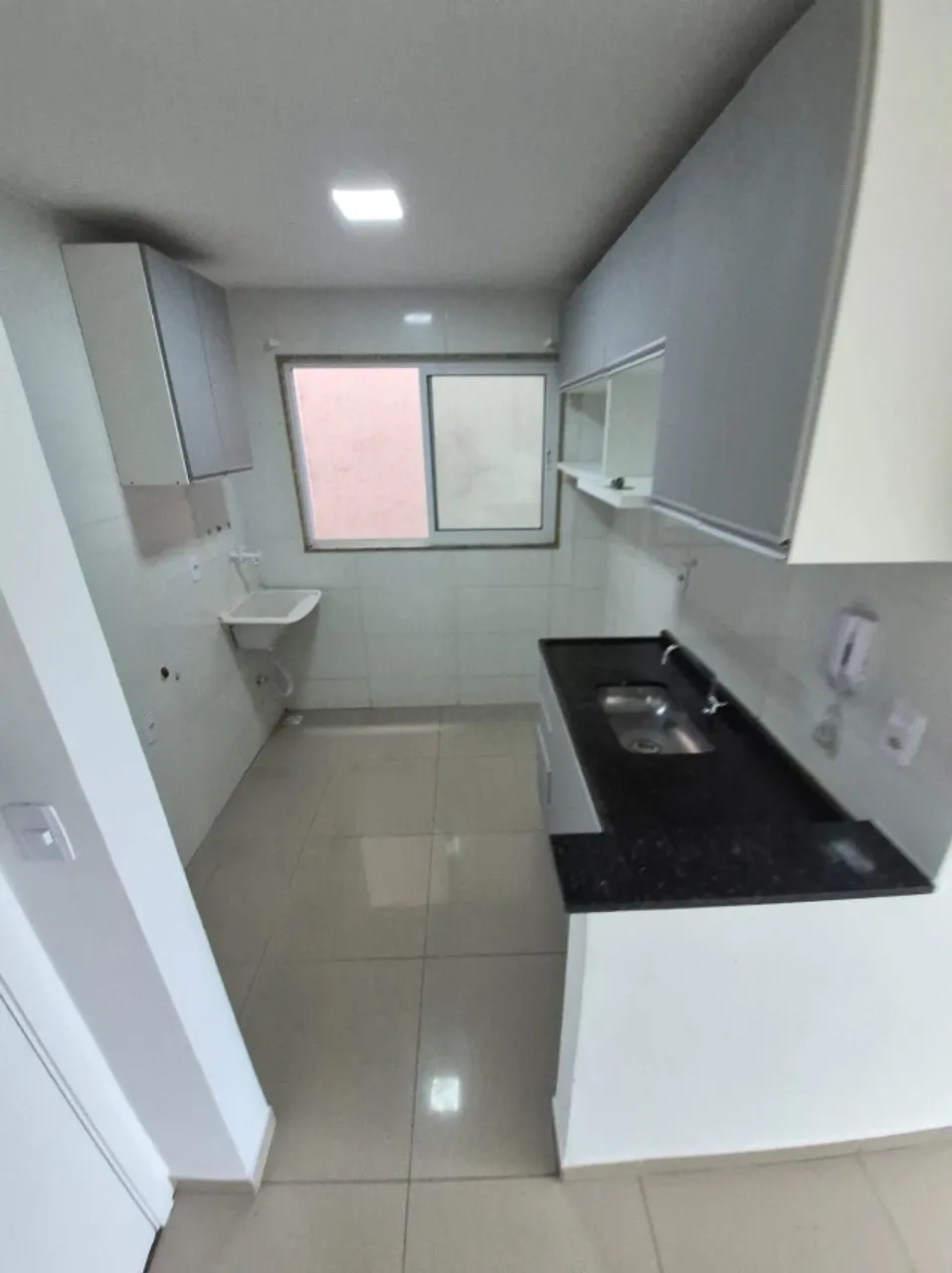 2-bedroom apartment with a balcony — photo 2
