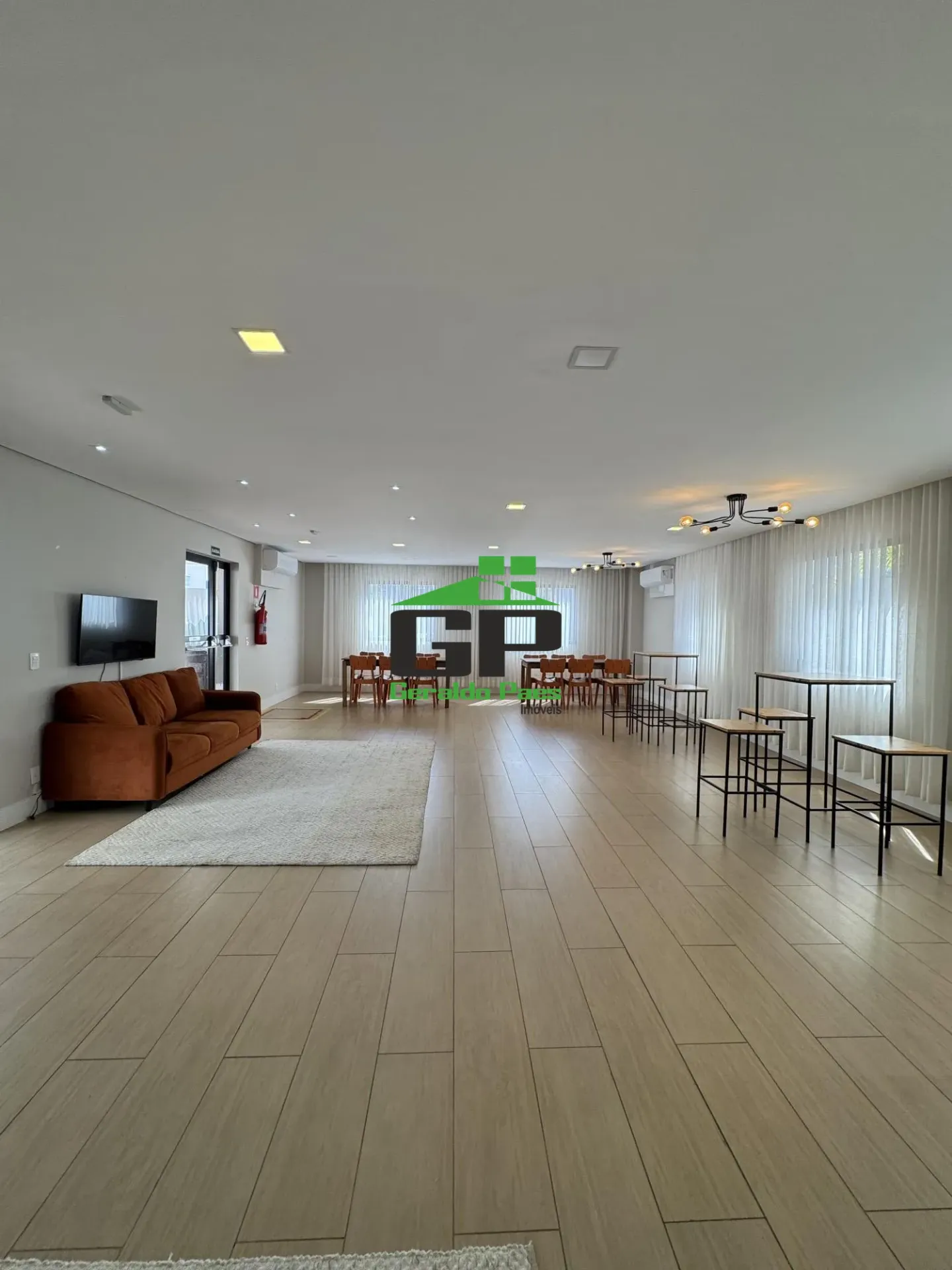 Apartamento para locação com 2 quartos, 1 vaga e varanda — photo 27