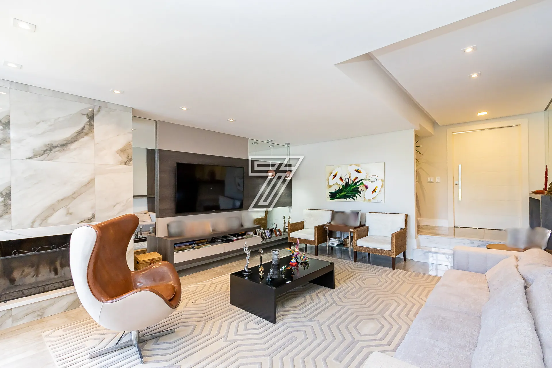 Furnished 4 en-suite house with 338 m² and private garden