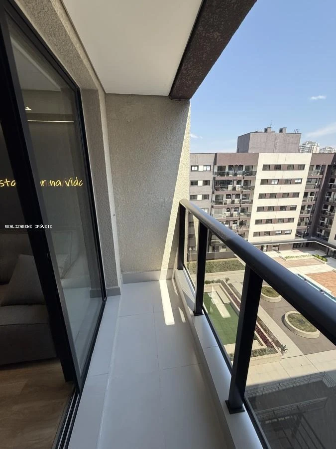 Furnished 2-bedroom apartment with balcony — photo 17