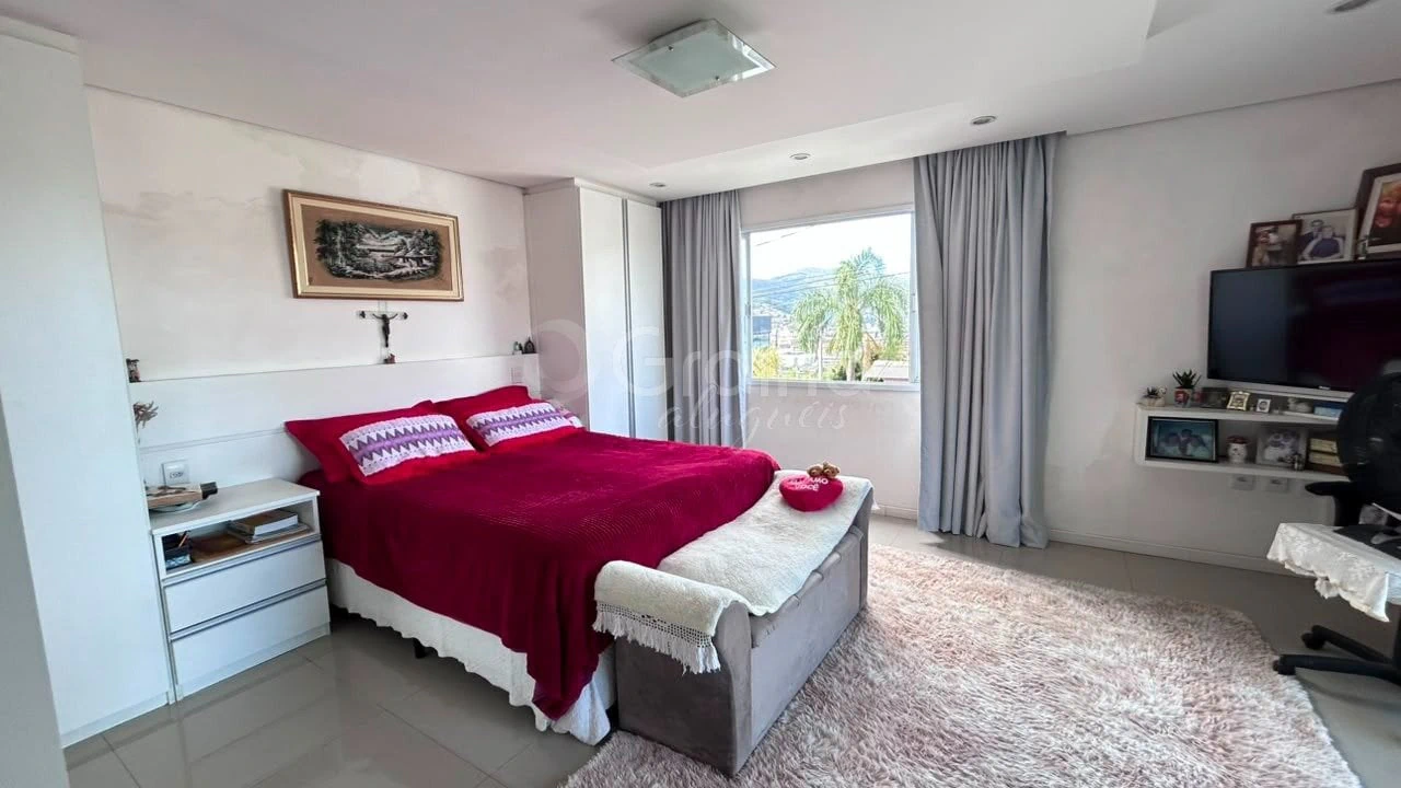 Casa com 5 quartos e jardim privativo — photo 3